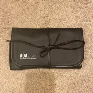 BRAND NEW: AOA studio 10-Piece Hi-Def Brush Set